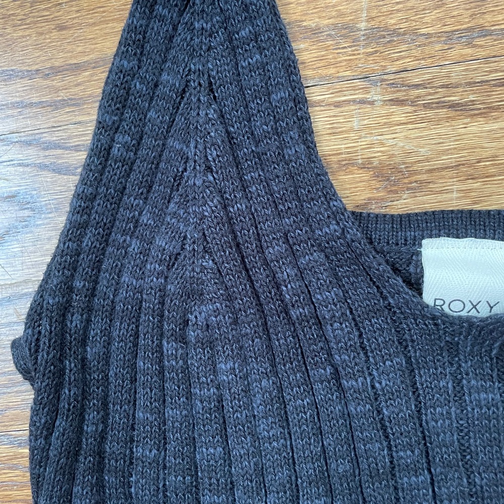 Knit Roxy tank - Picture 2 of 2